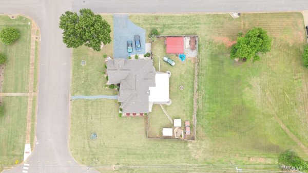 831 Bluegrass Drive