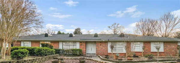 105 Arrowhead Drive