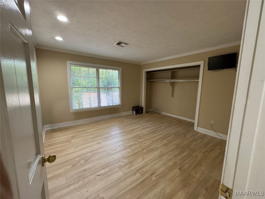 105 Arrowhead Drive
