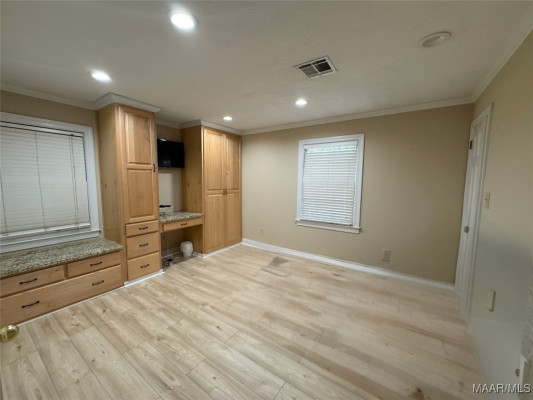 105 Arrowhead Drive