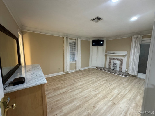 105 Arrowhead Drive