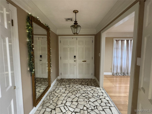 105 Arrowhead Drive