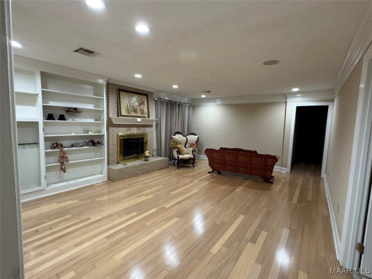 105 Arrowhead Drive
