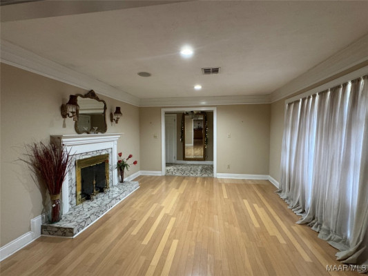 105 Arrowhead Drive