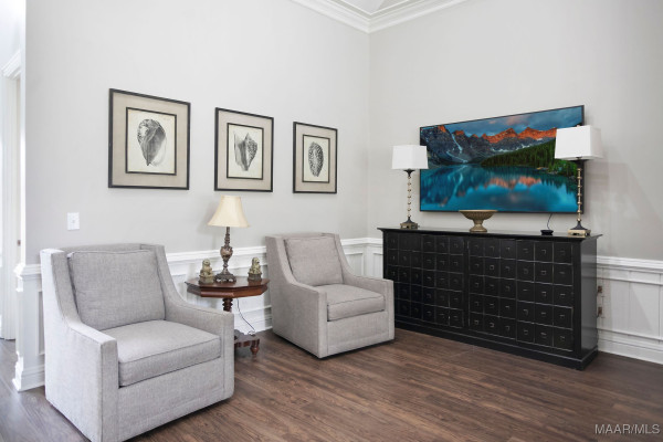 8401 Young Crossing .