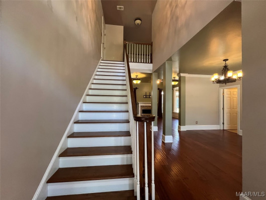 8643 HEARTHSTONE Drive
