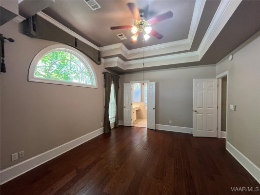 8643 HEARTHSTONE Drive