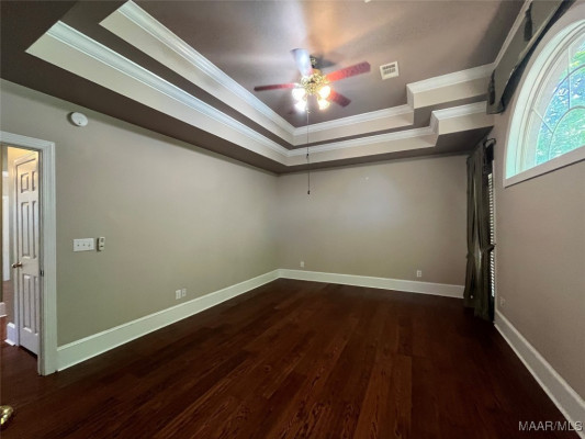 8643 HEARTHSTONE Drive
