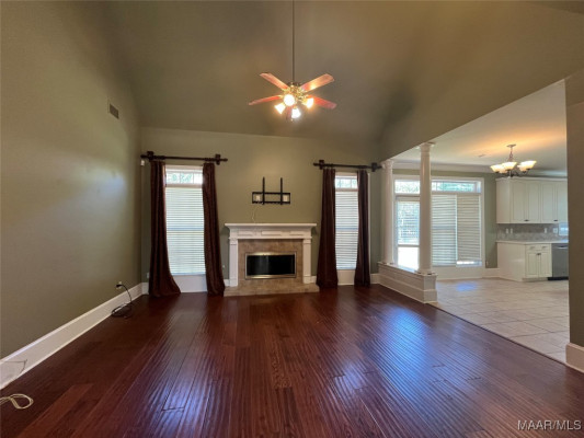 8643 HEARTHSTONE Drive