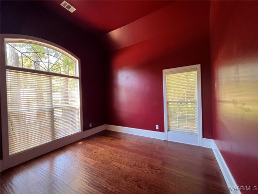 8643 HEARTHSTONE Drive