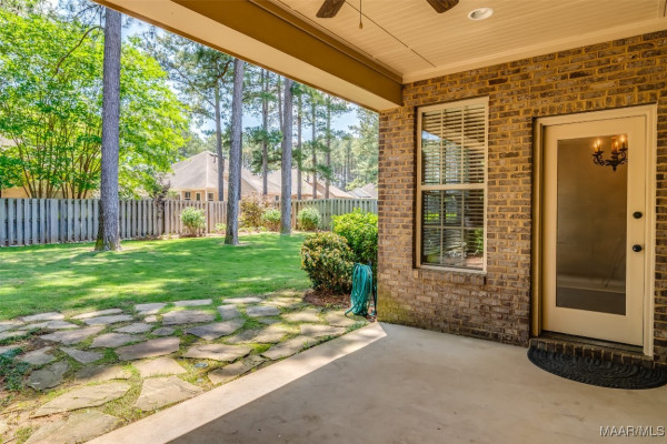 9055 Crescent Lodge Drive