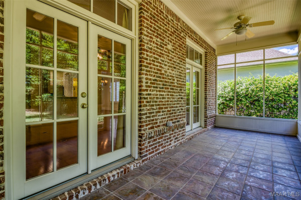 3412 Oak Grove Circle