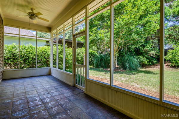 3412 Oak Grove Circle