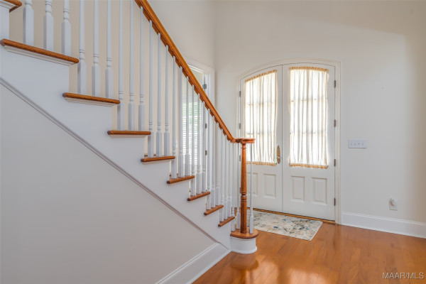 3412 Oak Grove Circle