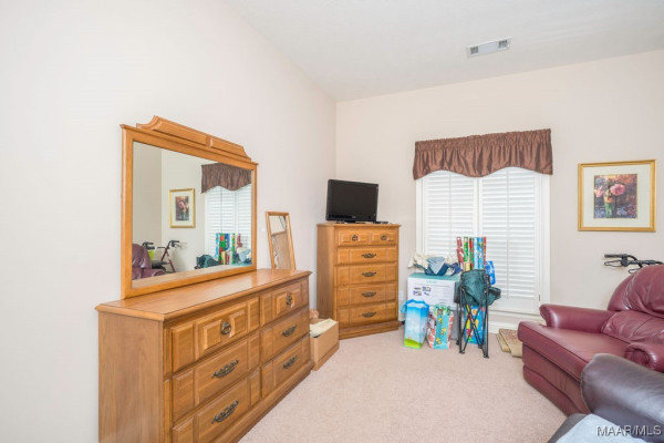 506 Pinetree Lane