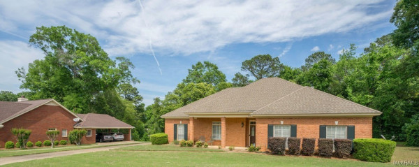 506 Pinetree Lane