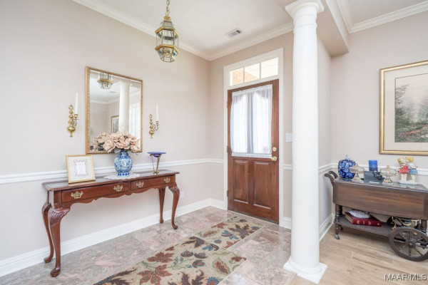 506 Pinetree Lane