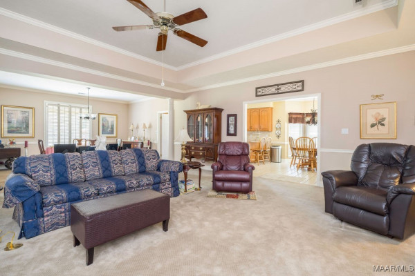 506 Pinetree Lane