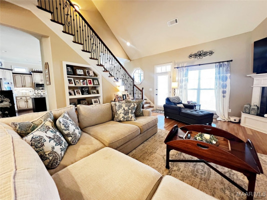 18 S Dogwood Terrace