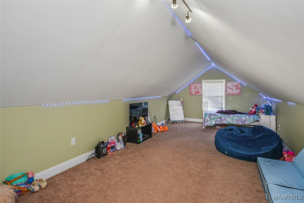 1517 E Fleahop Road
