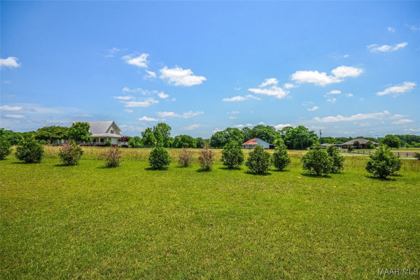 1517 E Fleahop Road