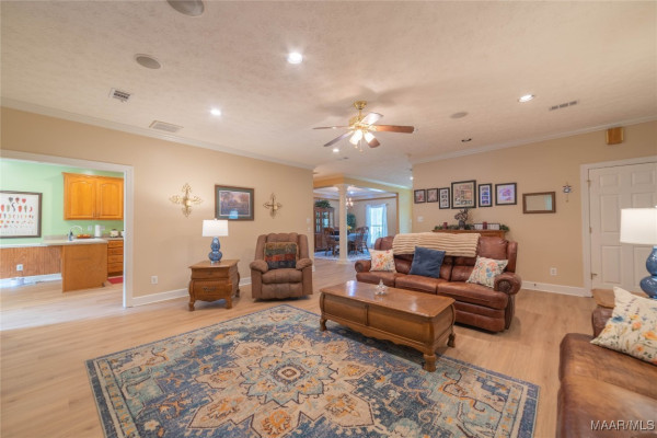 705 YELLOWSTONE Drive