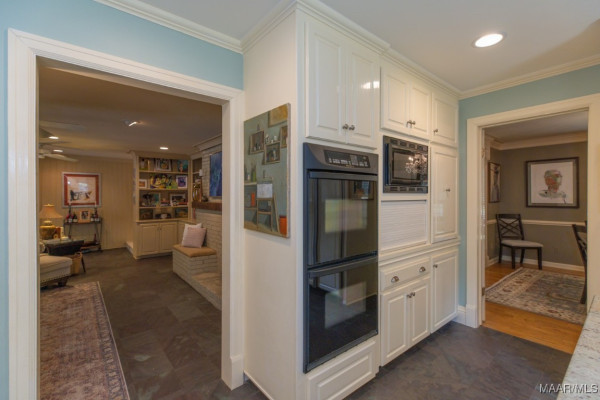3410 Boxwood Drive