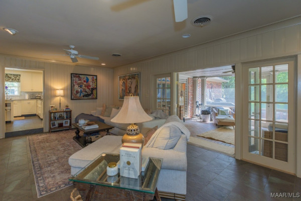 3410 Boxwood Drive
