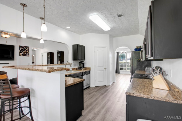 1605 Buena Vista Boulevard