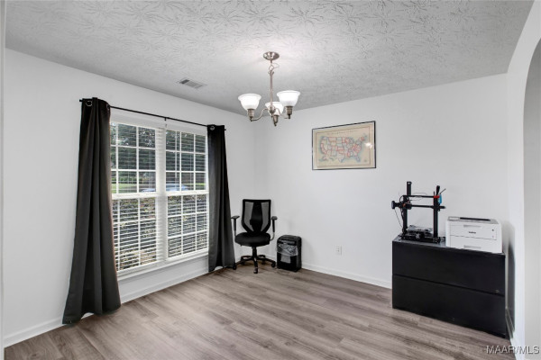 1605 Buena Vista Boulevard