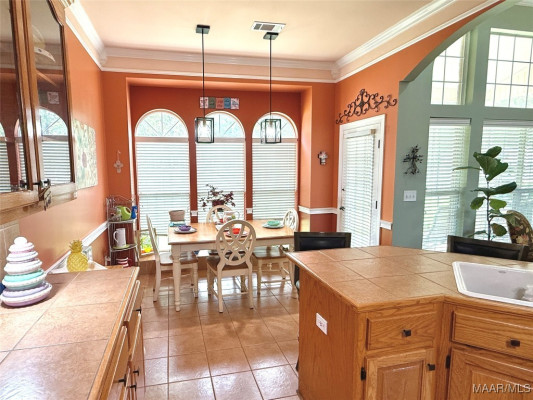 40 Larkspur Lane