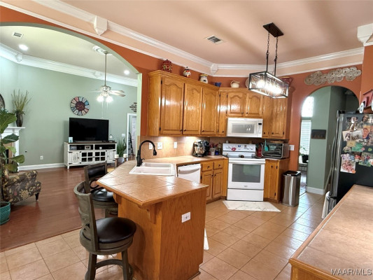 40 Larkspur Lane