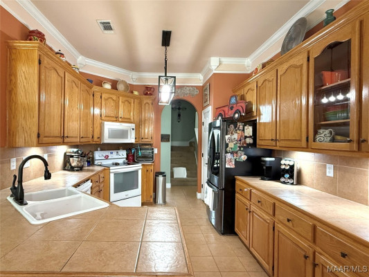 40 Larkspur Lane