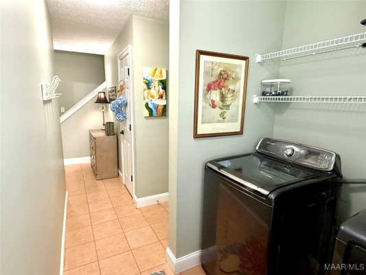40 Larkspur Lane