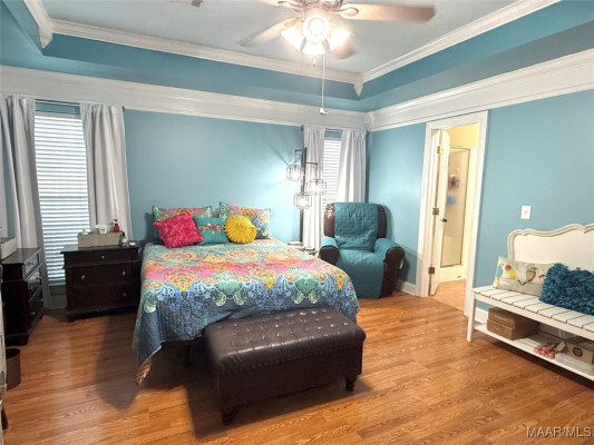 40 Larkspur Lane