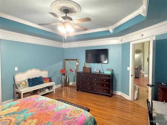 40 Larkspur Lane