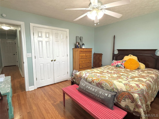 40 Larkspur Lane