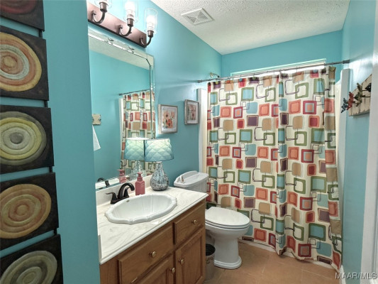 40 Larkspur Lane