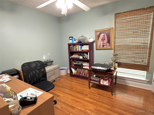 40 Larkspur Lane