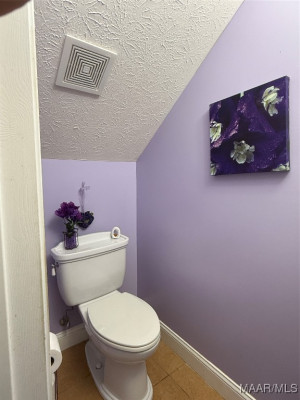 40 Larkspur Lane