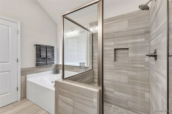 400 Lismore Place