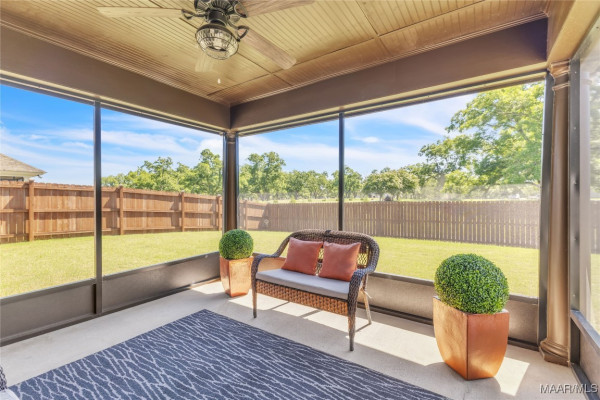 400 Lismore Place