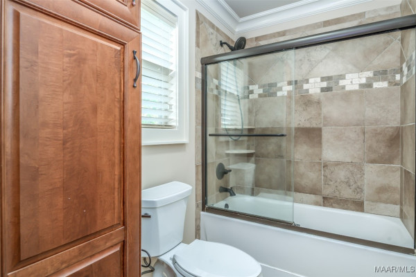 8460 Rockbridge Circle