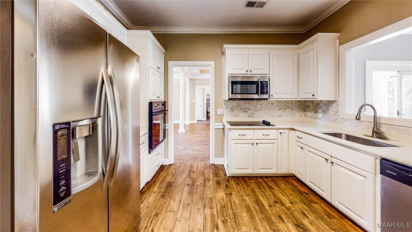 8600 Willowbrook Court
