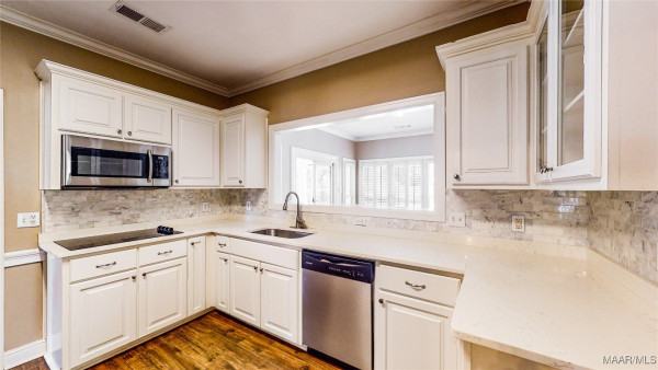 8600 Willowbrook Court