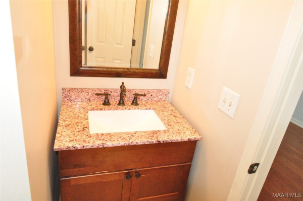 913 SILVER CREEK Circle
