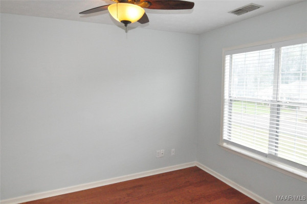 913 SILVER CREEK Circle