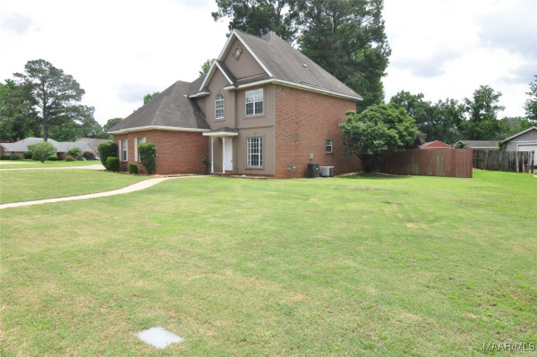 913 SILVER CREEK Circle