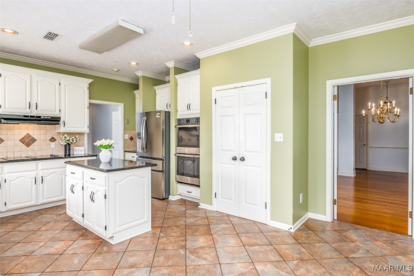 3049 Fieldcrest Drive