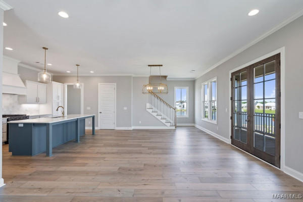 279 Crosslake Way